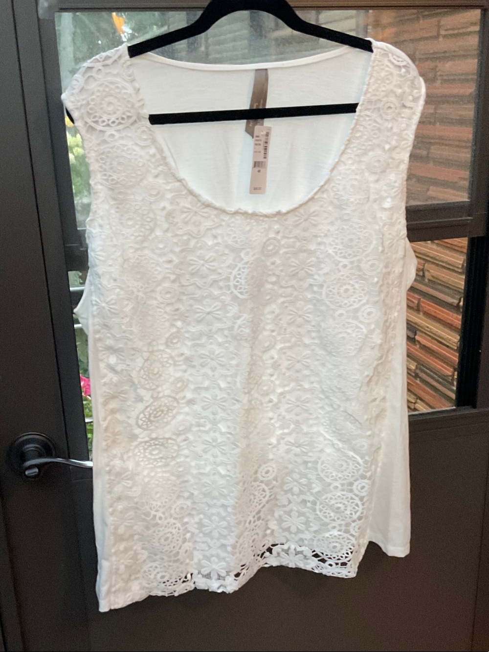 Penningtons White Floral Crochet Lace Tank Top